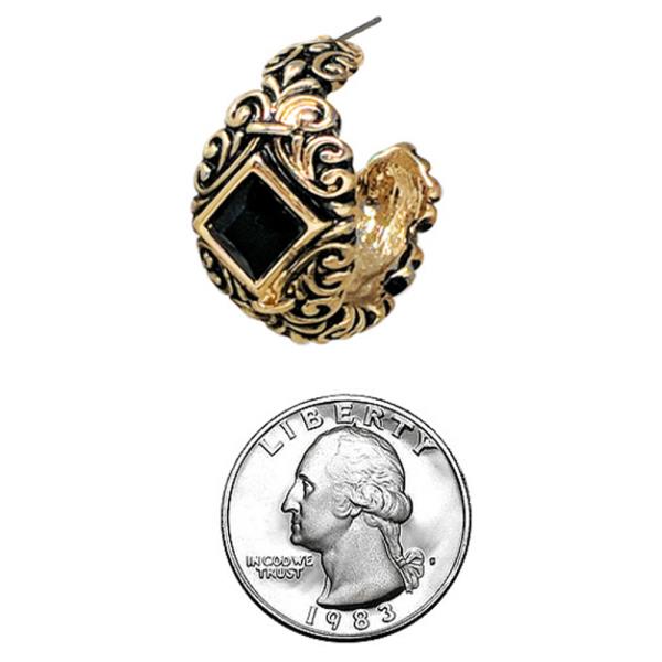 TAILORED FILIGREE TEXTURED WITH STONE HOOP EARRING