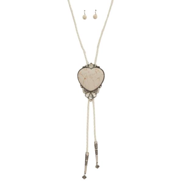 TURQUOISE HEART SHAPE WESTERN NECKLACE