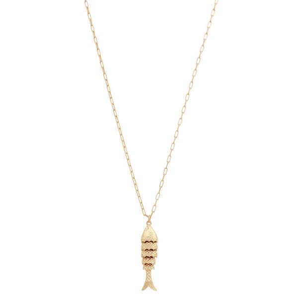 TETXURED FISH PENDANT METAL NECKLACE