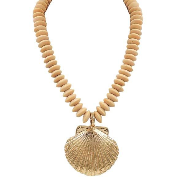 SHELL PENDANT WOODEN BEAD NECKLACE