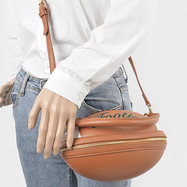 RUGBY FOOTBALL CLUTCH