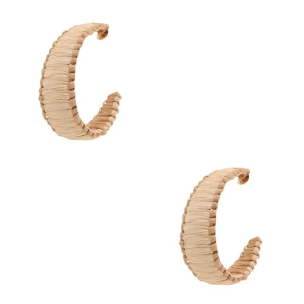RAFFIA OPEN HOOP EARRING