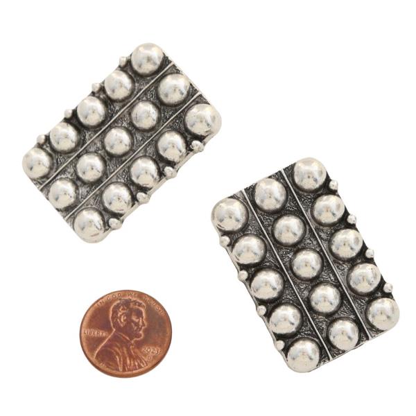 STUDDED RECTANGLE METAL EARRING