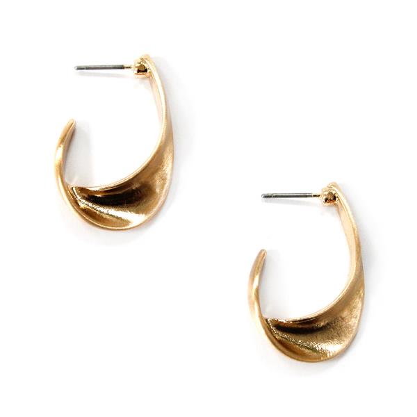 POLISHED METAL THICK CURVED OPEN HOOP EARRING