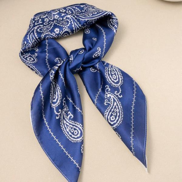 CLASSIC BANDANA PRINT SILKY SQUARE NECK SCARF