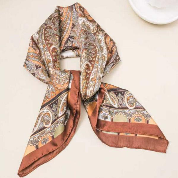 VINTAGE PAISLEY PRINT SILKY SQUARE NECK SCARF