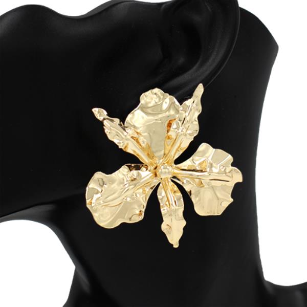 ORGANIC PETAL FLORAL STATEMENT STUD EARRING