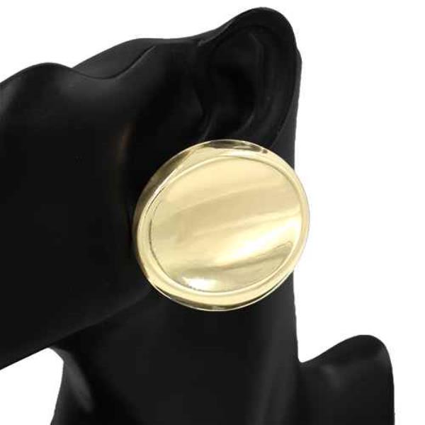 METAL ROUND STATEMENT STUD EARRING