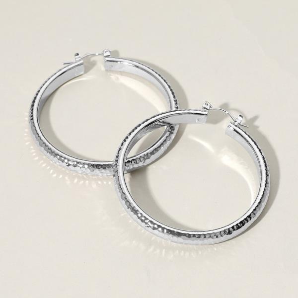 METAL HOOP EARRINGS