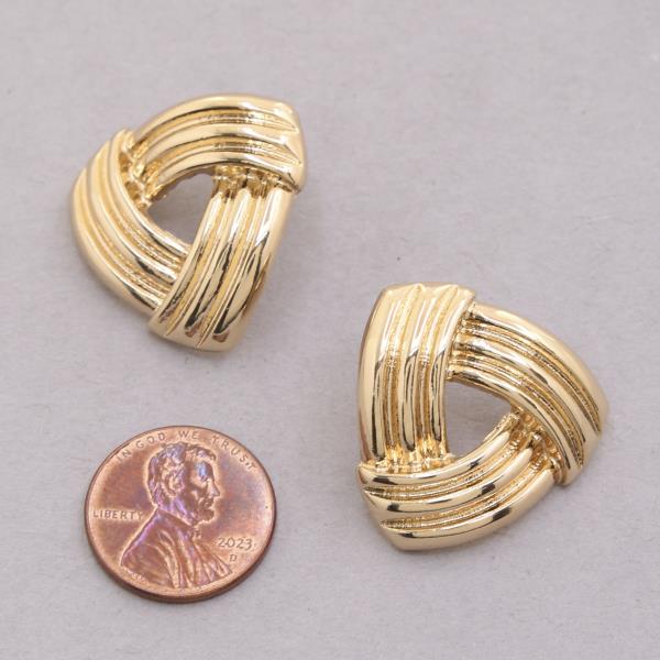 TRIANGLE SHAPE METAL EARRING
