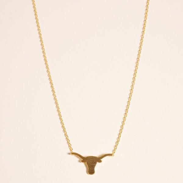 BULL`S HEAD SHAPED GOLD-DIPPED PENDANT SHORT NECKLACE WATER RESISTANT