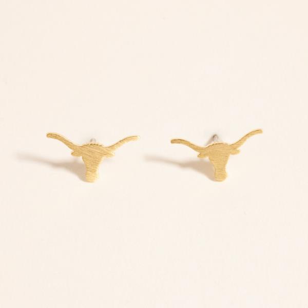 BULL`S HEAD SHAPED GOLD-DIPPED 925 SILVER POST EARRING WATER RESISTANT