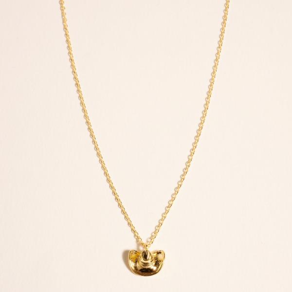 COWBOY HAT SHAPED GOLD-DIPPED PENDANT SHORT NECKLACE WATER RESISTANT