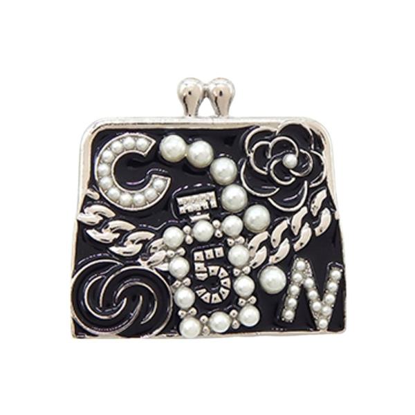 HIGHLY DECORATIVE BROOCH ENAMELED CLUTCH BAG WITH GOLD TRIM,  A CAMELIA FLOWER, PEARL