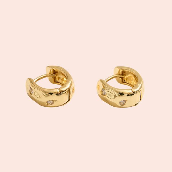 14K GOLD DIPPED HAMMERED CZ HUGGIE HOOP EARRING