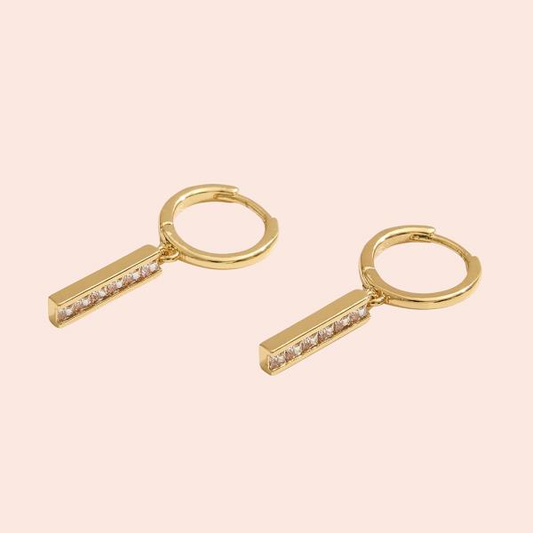 14K GOLD DIPPED CZ I SHAPED HUGGIE EARRING