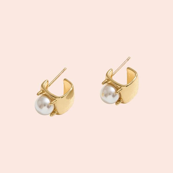 14K GOLD DIPPED WIDE BAND POST HOOP EARRING WITH PEARL ACCENT