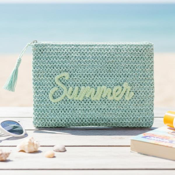 WOVEN STRAW POUCH WITH SUMMER EMBROIDERY AND GOLD LUREX DETAIL