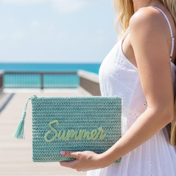 WOVEN STRAW POUCH WITH SUMMER EMBROIDERY AND GOLD LUREX DETAIL