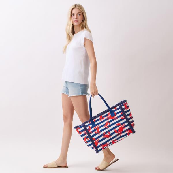 CRAB STRIPE FRINGE TOTE BAG