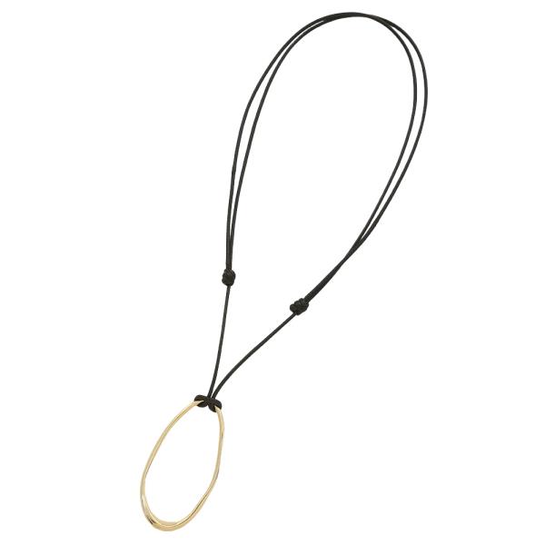 SODAJO OVAL OPEN METAL STRING NECKLACE