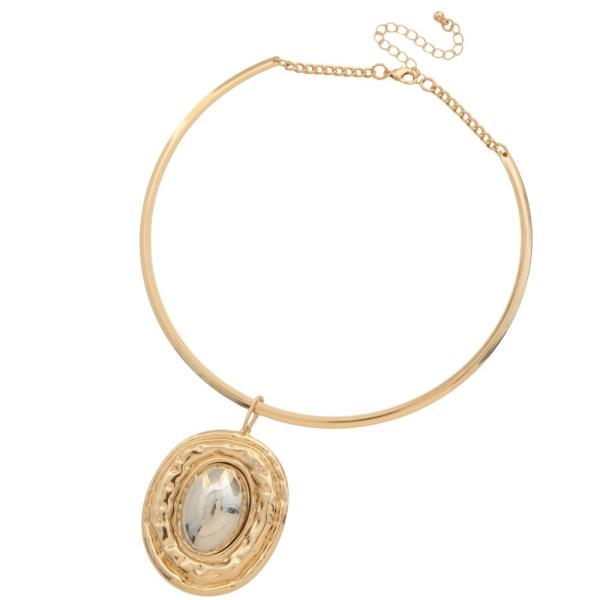 TWO TONE OVAL PENDANT METAL NECKLACE