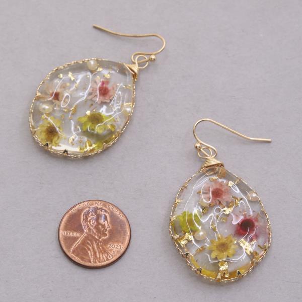 FLOWER ENCAPSULATED OVAL DANGLE EARRING