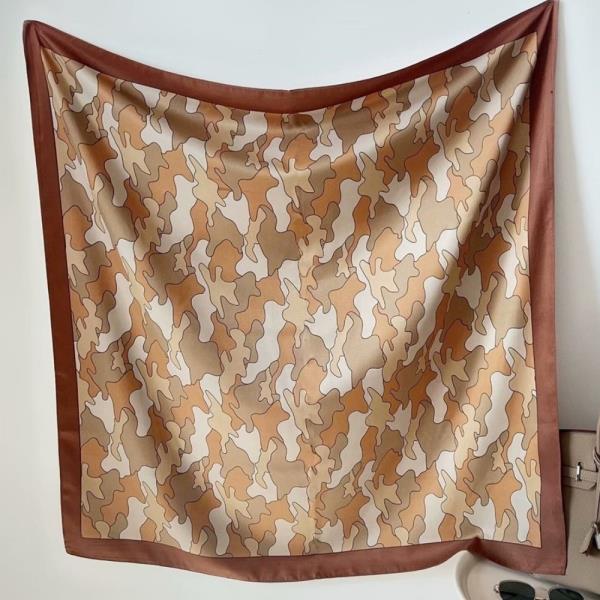 SILKY BANDANA SQUARE NECK SCARF