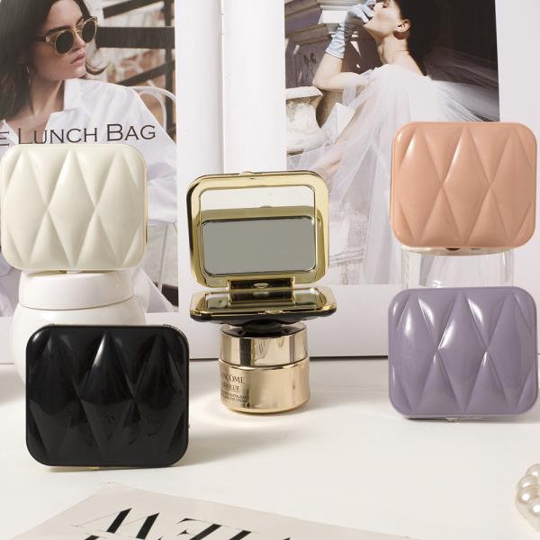 2IN1 APLANE MIRROR AND MAGNIFYING QUILTED DESIGN (12 UNITS)