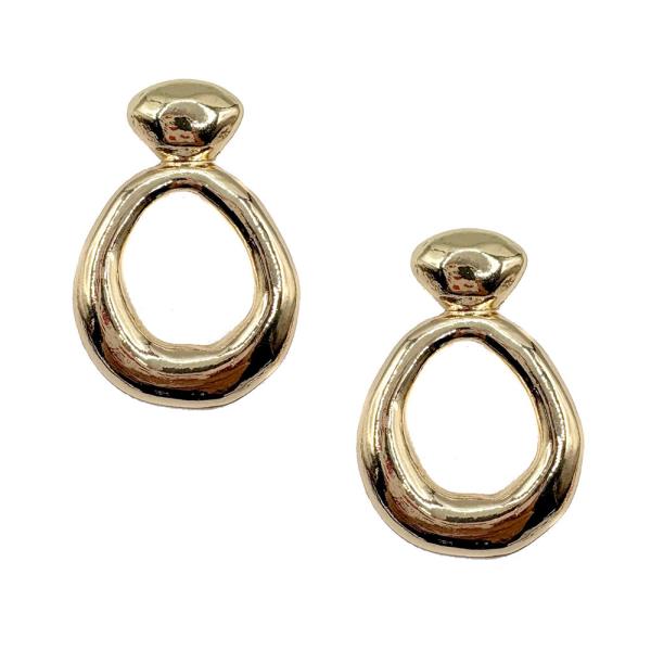 GOLD STATEMENT POST EARRING