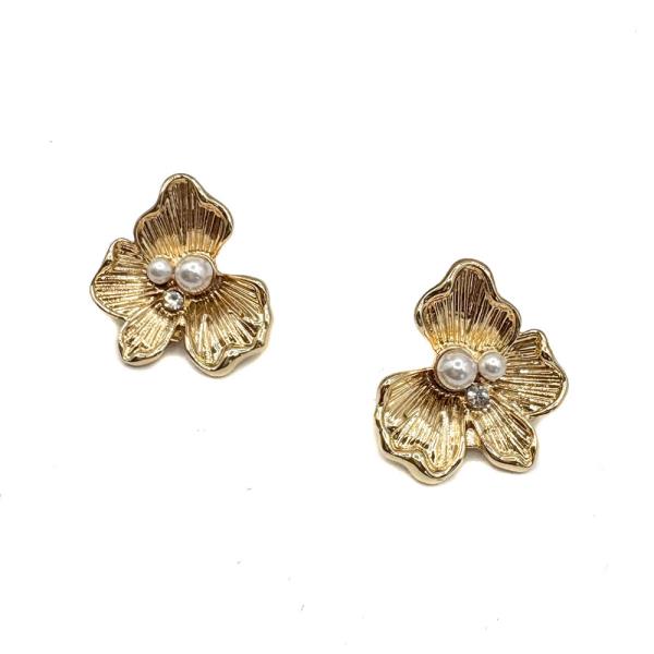 PEARL FLOWER POST EARRING