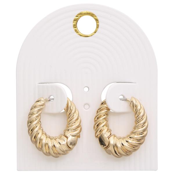 TWISTED ROUND EARRING