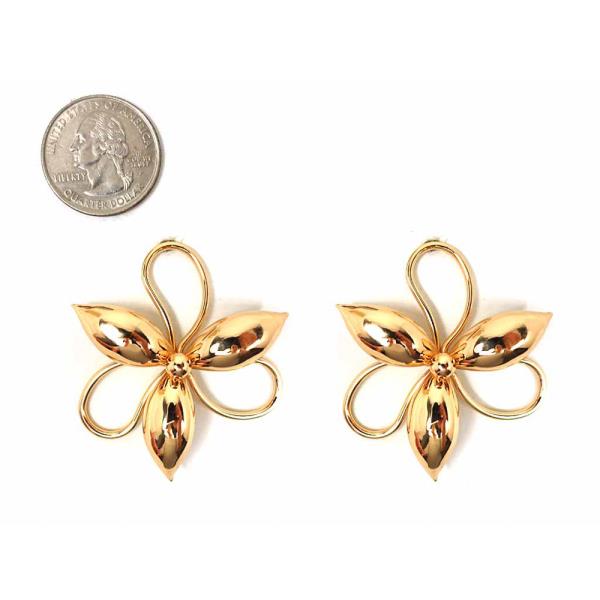 METAL FLOWER POST EARRINGS