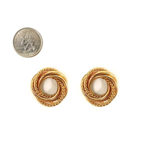 LAYERED ROUND SHAPE POST EARRINGS