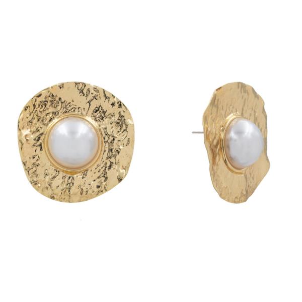 METAL PEARL DISC STUD EARRING