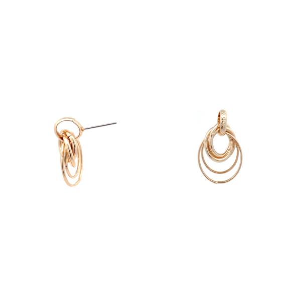 METAL TRIPLE LINK STUD EARRING
