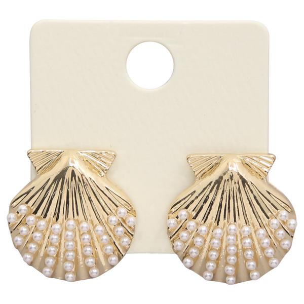 SHELL PEARL STUD EARRING