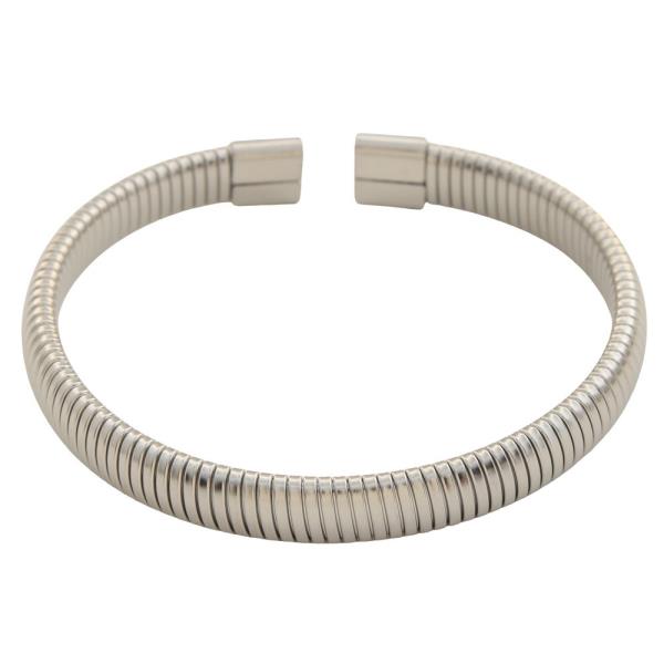 METAL CUFF BRACELET