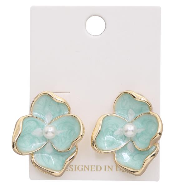 FLOWER SHAPED PEARL METAL EARRING