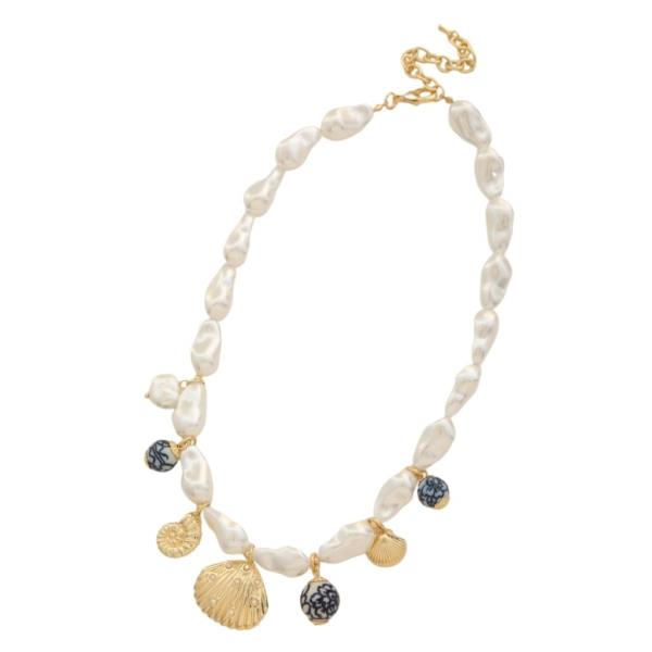 METAL PEARL SHELL MULTI CHARM NECKLACE EARRING SET