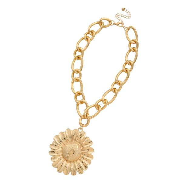 SDJ METAL FLOWER PENDANT CHAIN NECKLACE