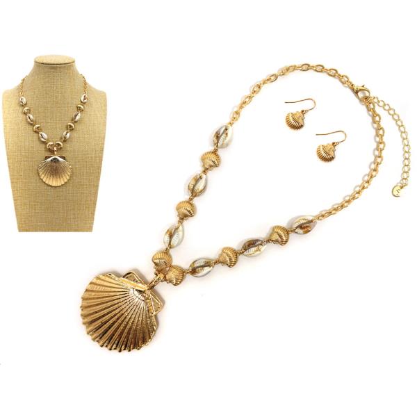 SEASHELL PENDANT W CHAIN EARRING SET