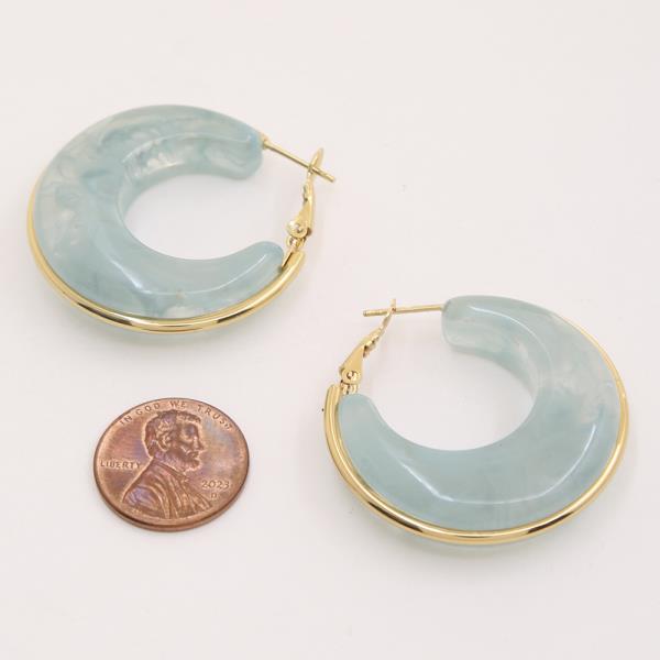 ROUND ACRYLIC EARRING