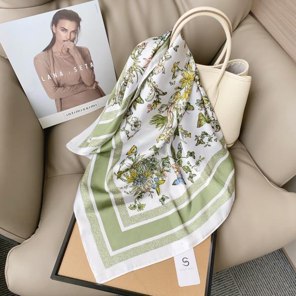 FLOWER SILKY BANDANA SQUARE NECK SCARF