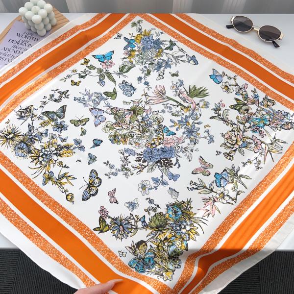 FLOWER SILKY BANDANA SQUARE NECK SCARF