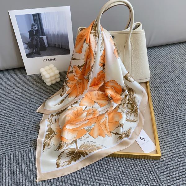 FLOWER SILKY BANDANA SQUARE NECK SCARF