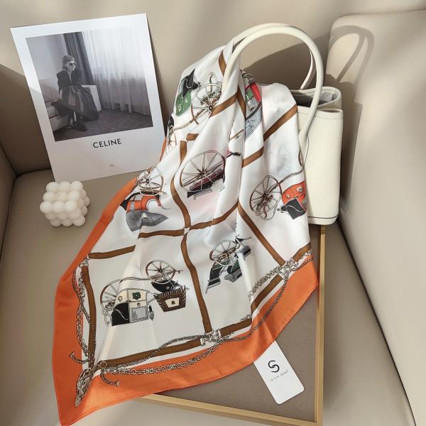 HORSE CARRIAGE CHAIN BELT PRINT SILKY BANDANA SQUARE NECK SCARF