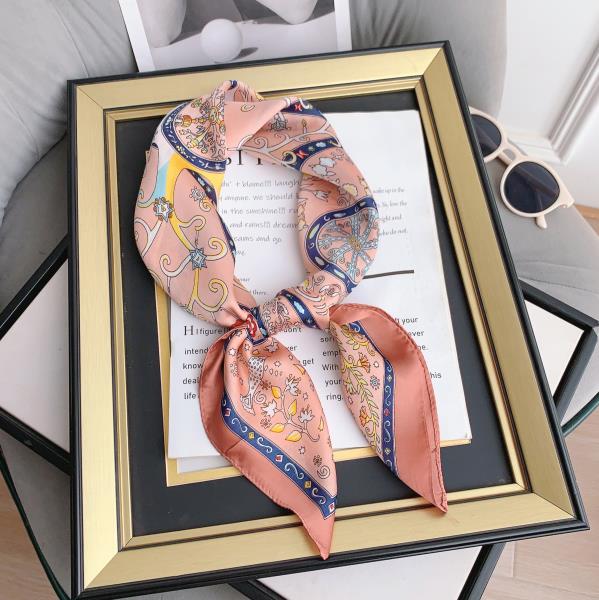 FLOWER SILKY BANDANA NECK SCARF