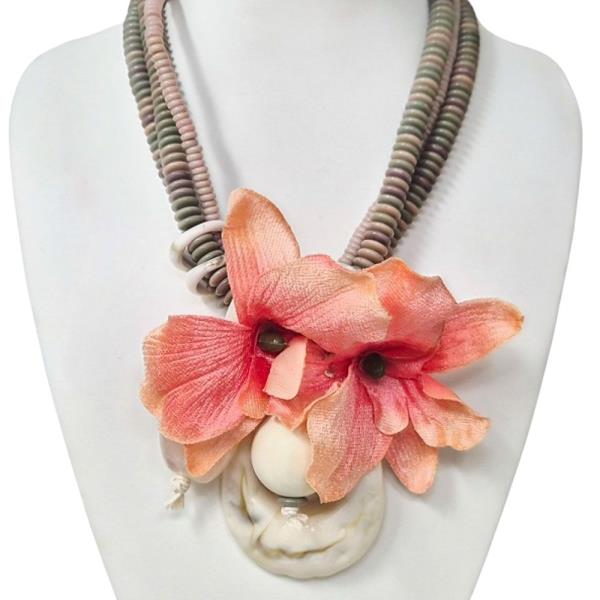 FABRIC FLOWER ORNAMENT STATEMENT NECKLACE