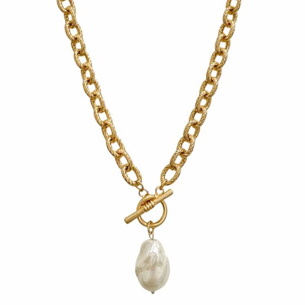 METAL TOGGLE PEARL PENDANT NECKLACE